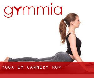 Yoga em Cannery Row