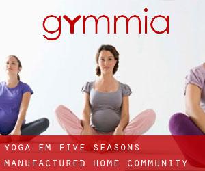 Yoga em Five Seasons Manufactured Home Community